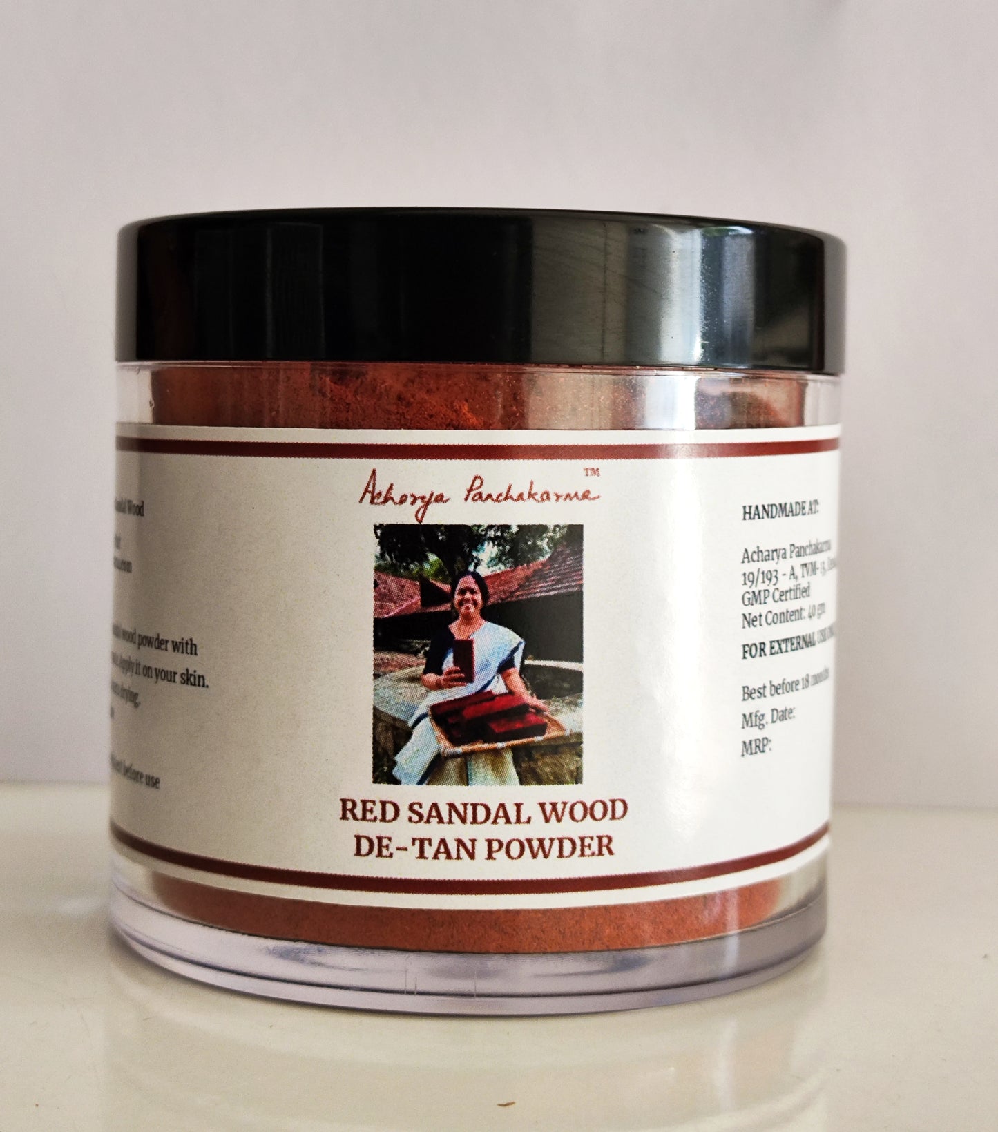 RED SANDAL WOOD DE-TAN POWDER