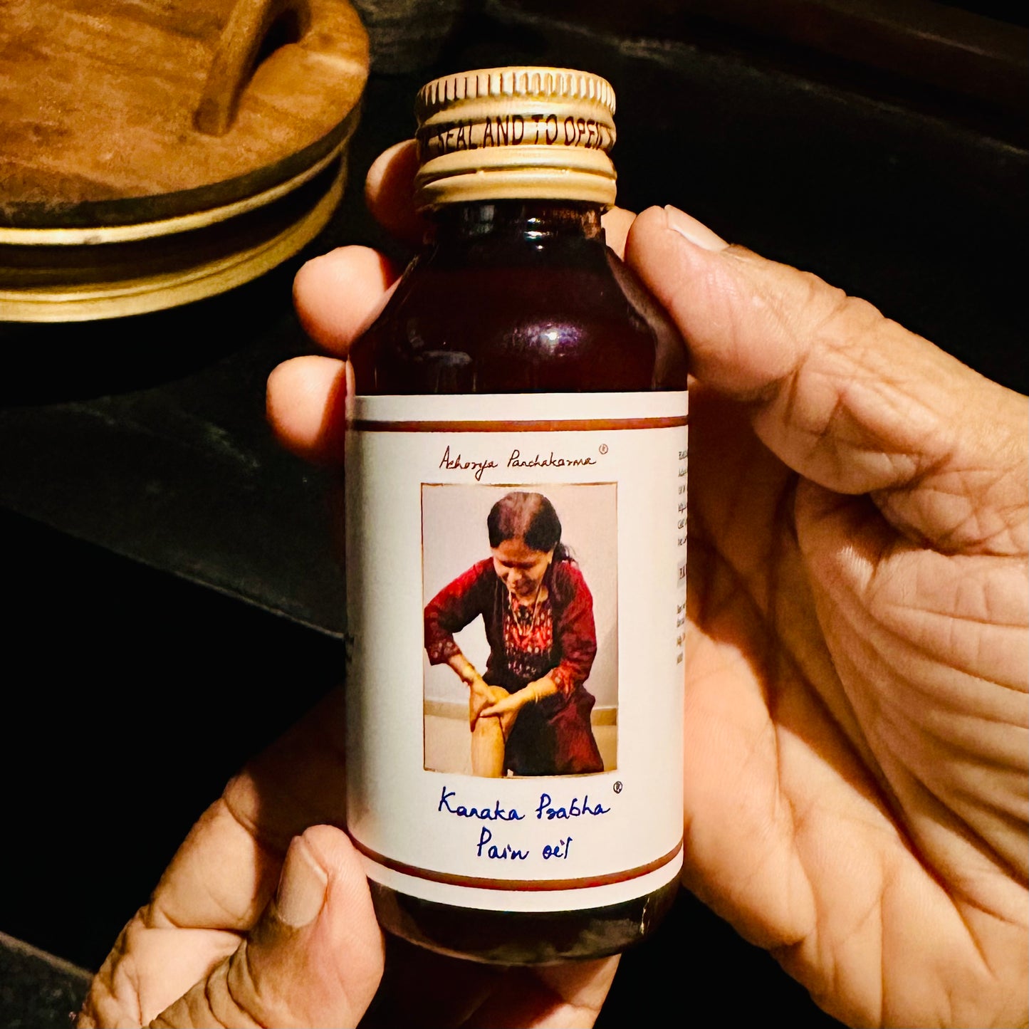 Kanaka Prabha Pain Oil