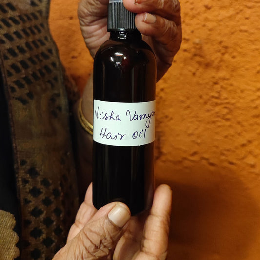 Nisha Varnyam Hair Oil front image